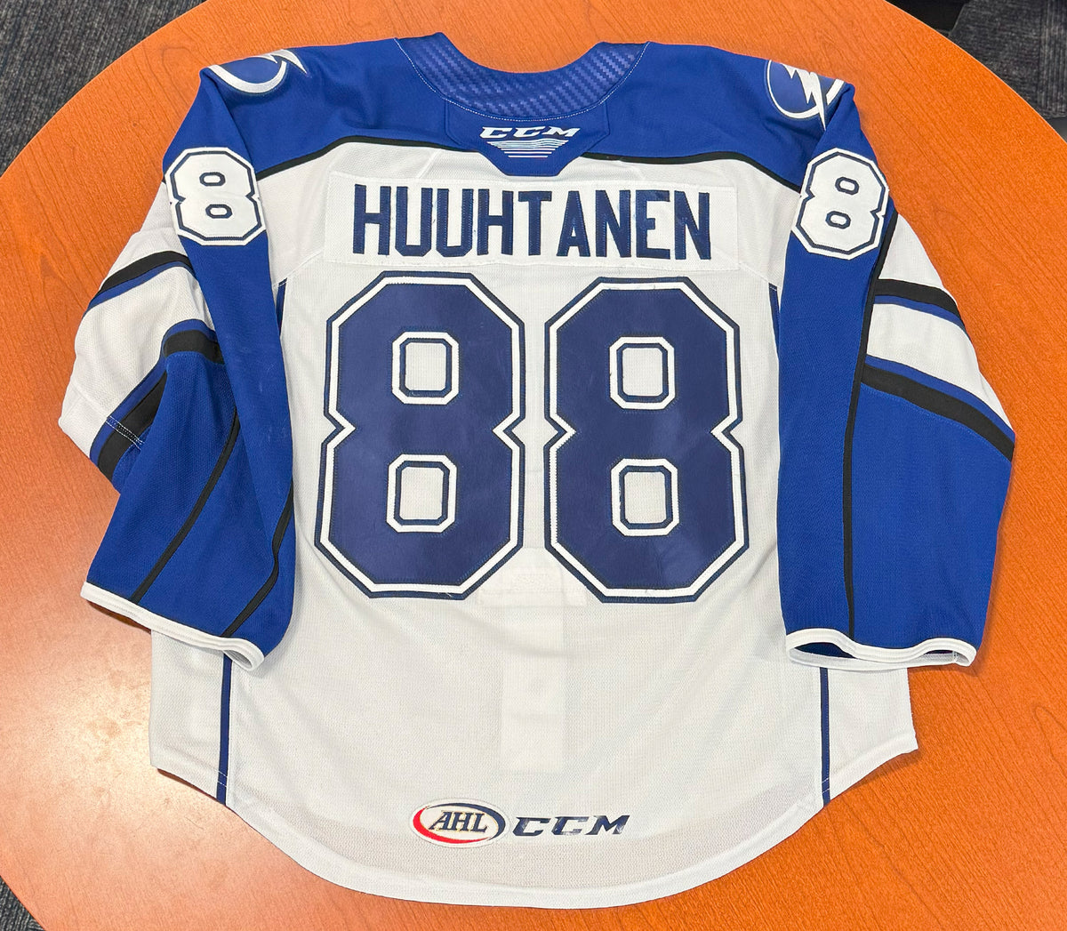 88 Niko Huuhtanen White Jersey - 2024-25 – Syracuse Crunch