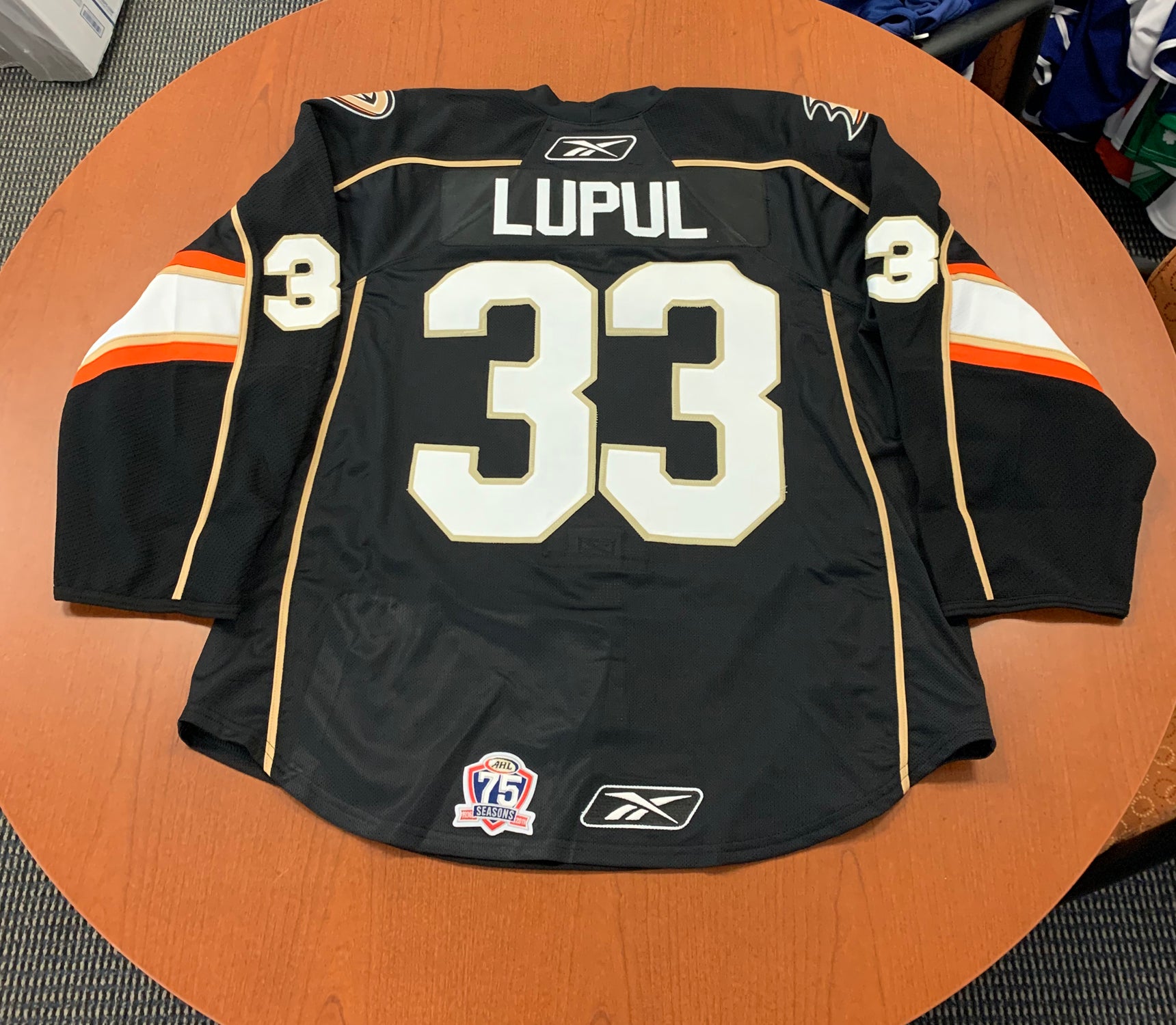 33 Joffrey Lupul Black Jersey - 2010-11 – Syracuse Crunch Official Team  Store