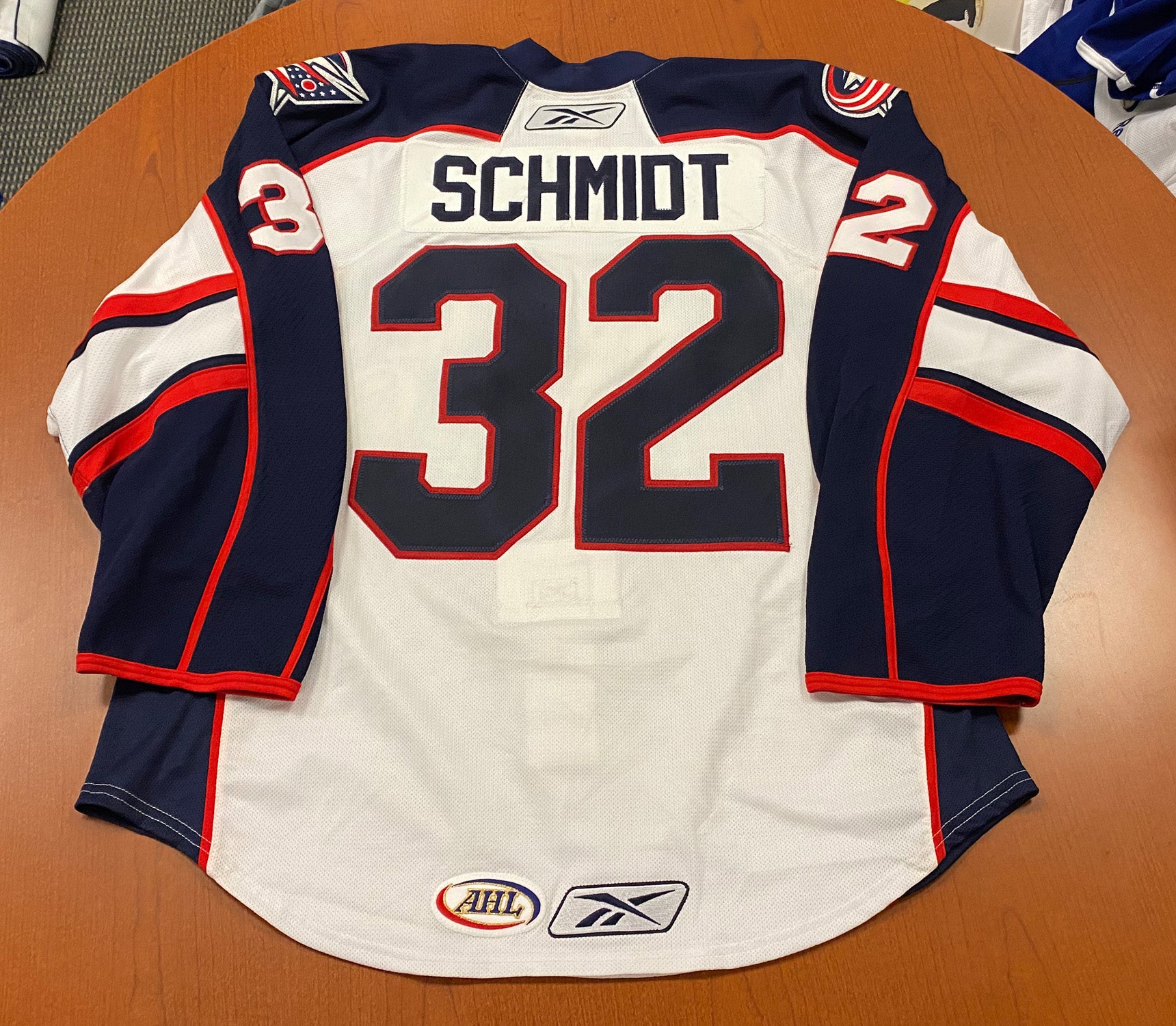32 Kevin Schmidt White Jersey - 2008-09 – Syracuse Crunch Official